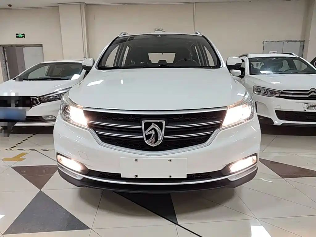 Baojun 730 宝骏730 2019款 1.5 T 手动时尚型 7座 国V