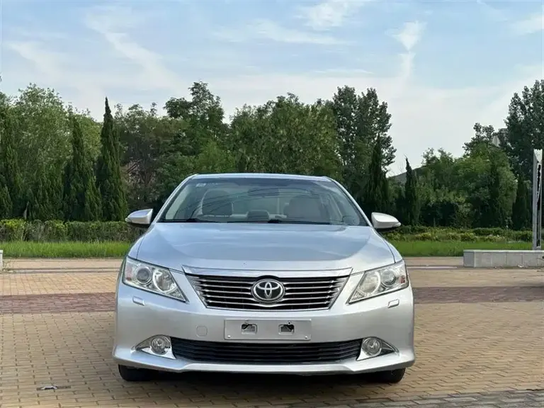 Toyota Camry 2.5 G Luxury