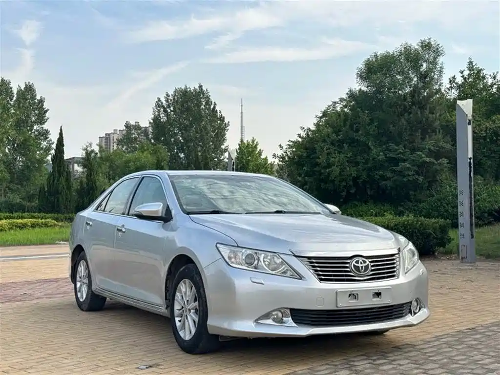 Camry 2.5 G Luxury