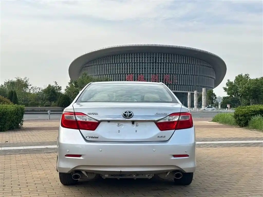 Camry 2.5 G Luxury