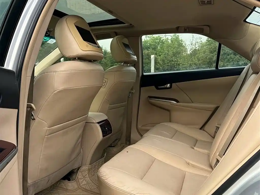 Camry 2.5 G Luxury