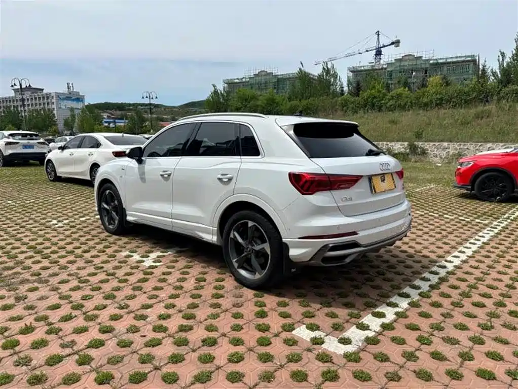 Audi Q3 35 TFSI Fashion Dynamic