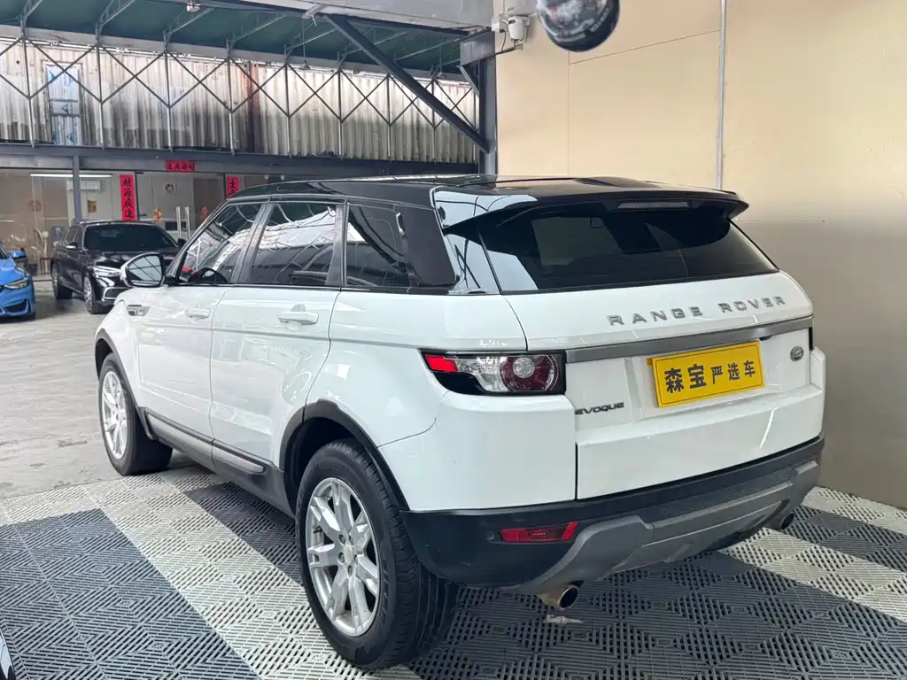 Range Rover Evoque (Import) 2.0 T 5-door Shine Enjoyment
