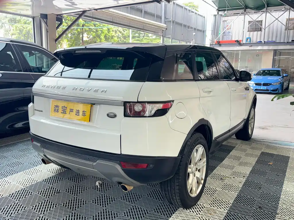 Range Rover Evoque (Import) 2.0 T 5-door Shine Enjoyment
