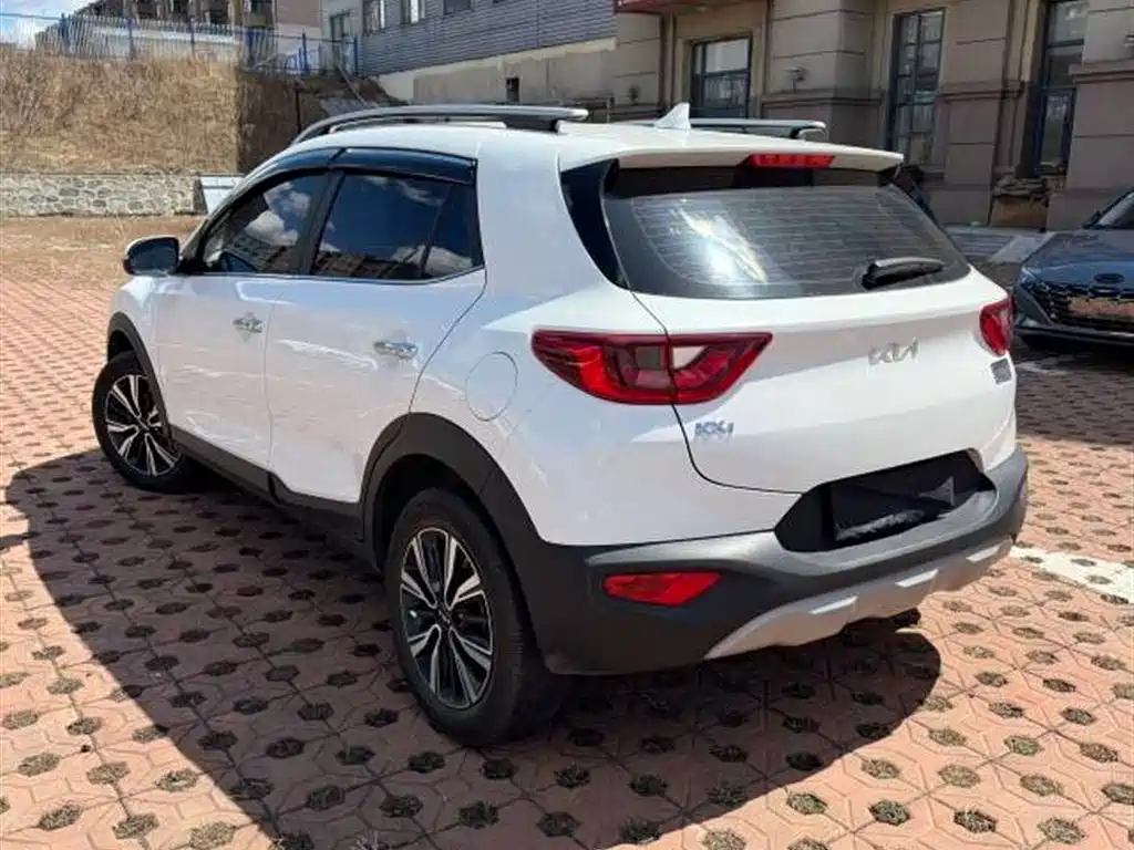 Stonic 1.4 L CVT Fun Enjoyment