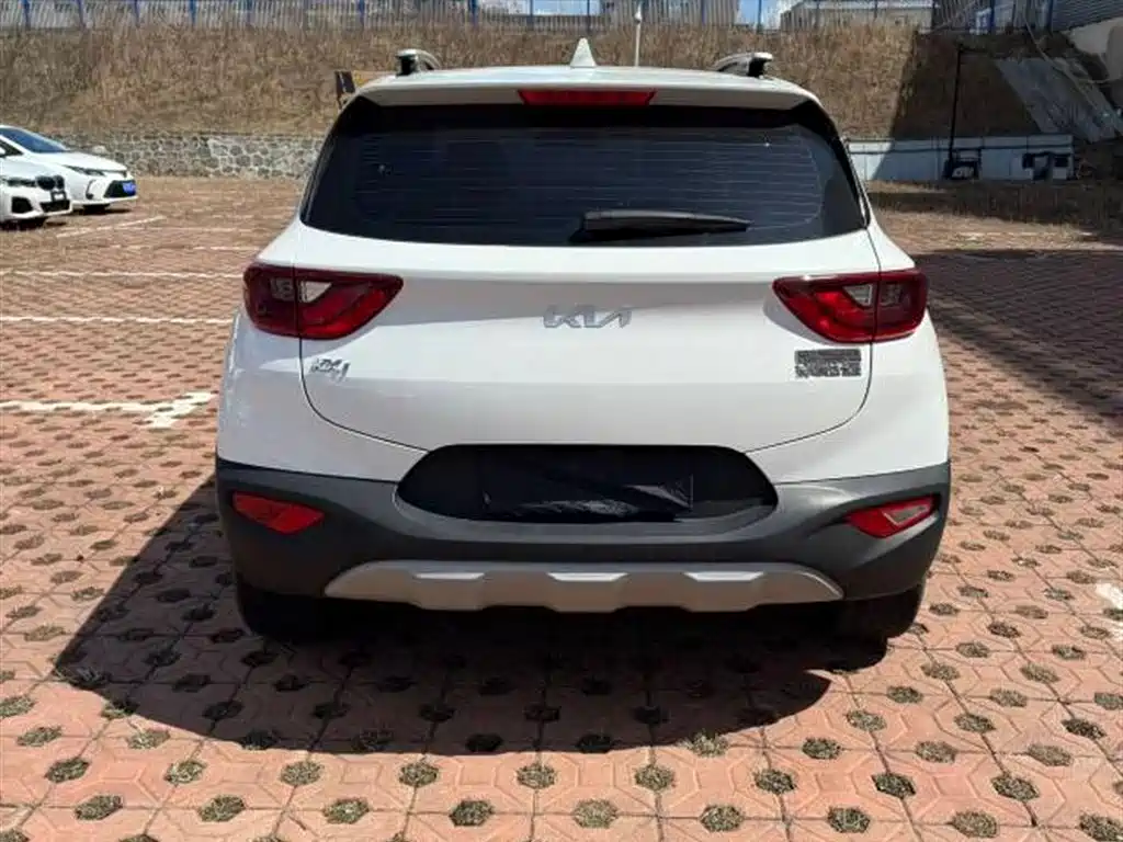 Stonic 1.4 L CVT Fun Enjoyment