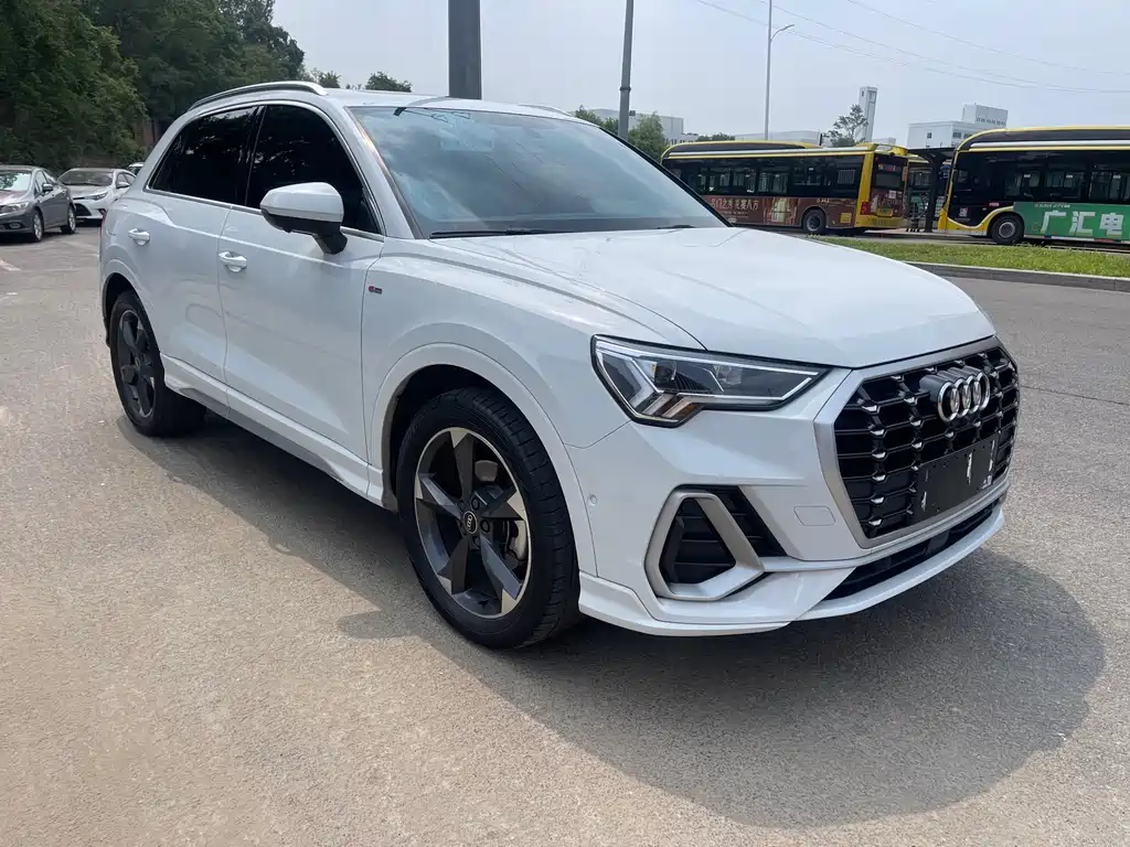 Audi Q3 35 TFSI Fashion Dynamic