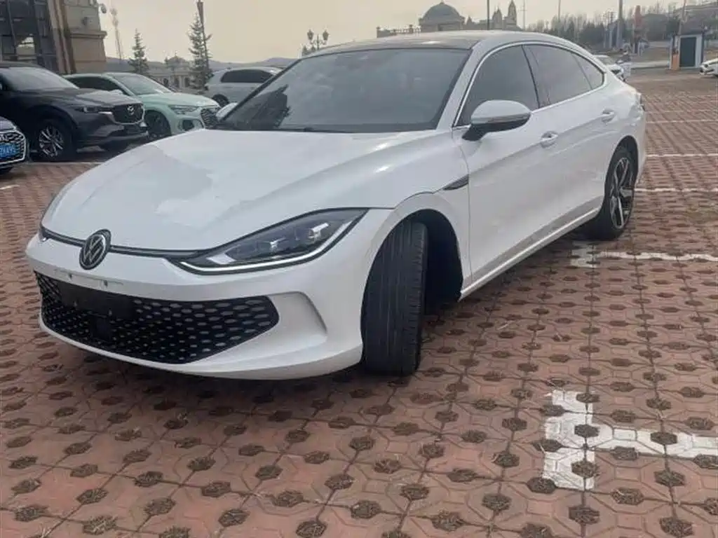 Lamando Lamando L 280 TSI DSG Spicy Cool