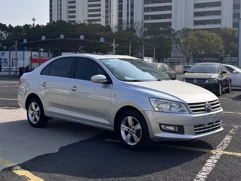 Volkswagen Santana 1.6 L Auto Comfort
