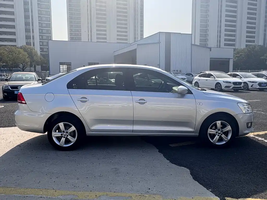 Santana 1.6 L Auto Comfort