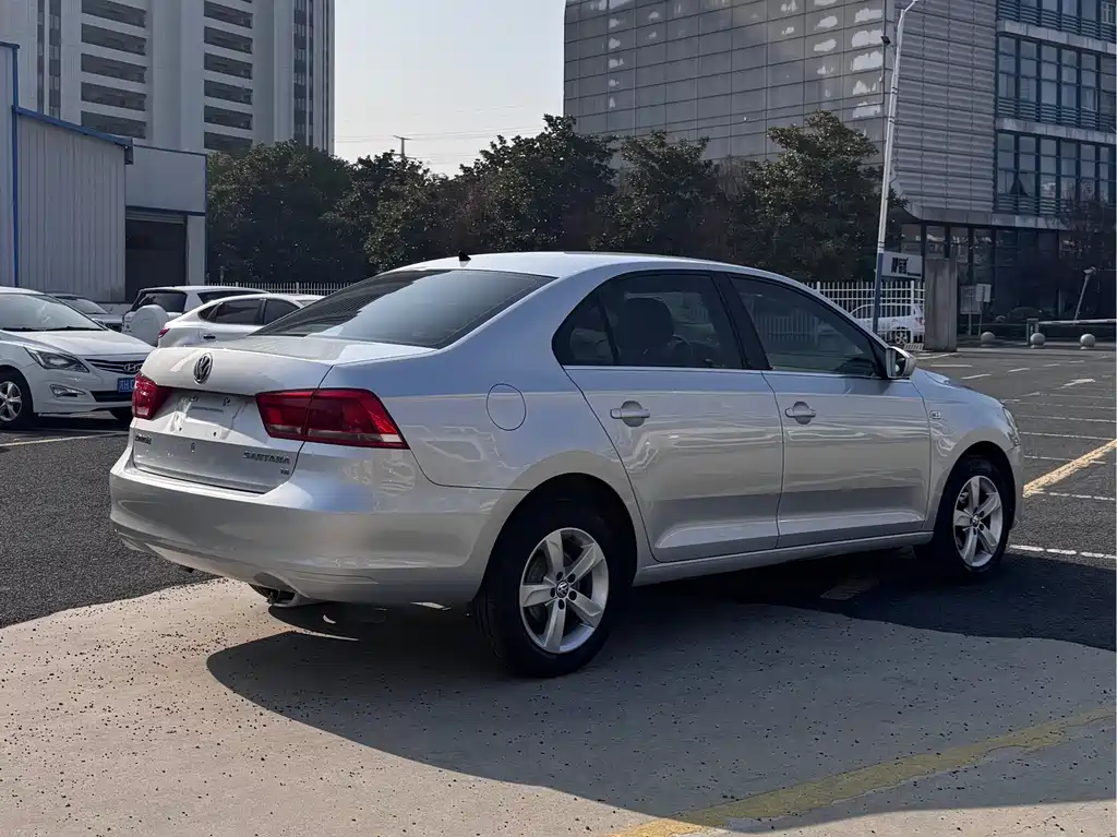 Santana 1.6 L Auto Comfort