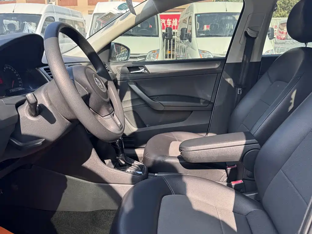 Santana 1.6 L Auto Comfort