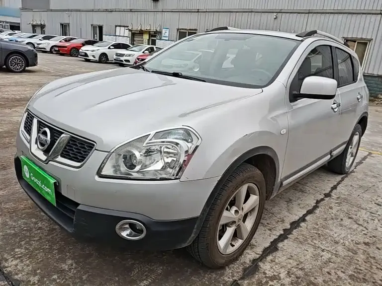 Nissan Qashqai 2.0 XL Cool Fire MT 2 WD