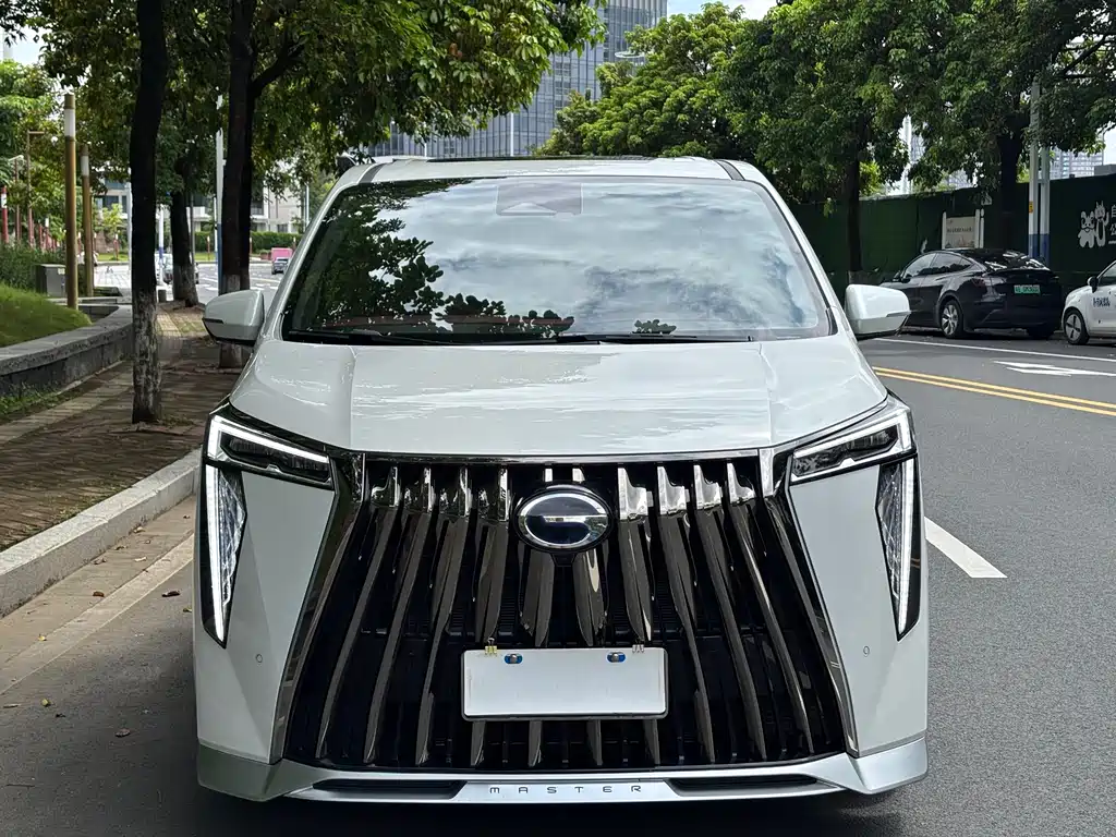 GAC Trumpchi M8 Grandmaster Series Dual Engine Flagship