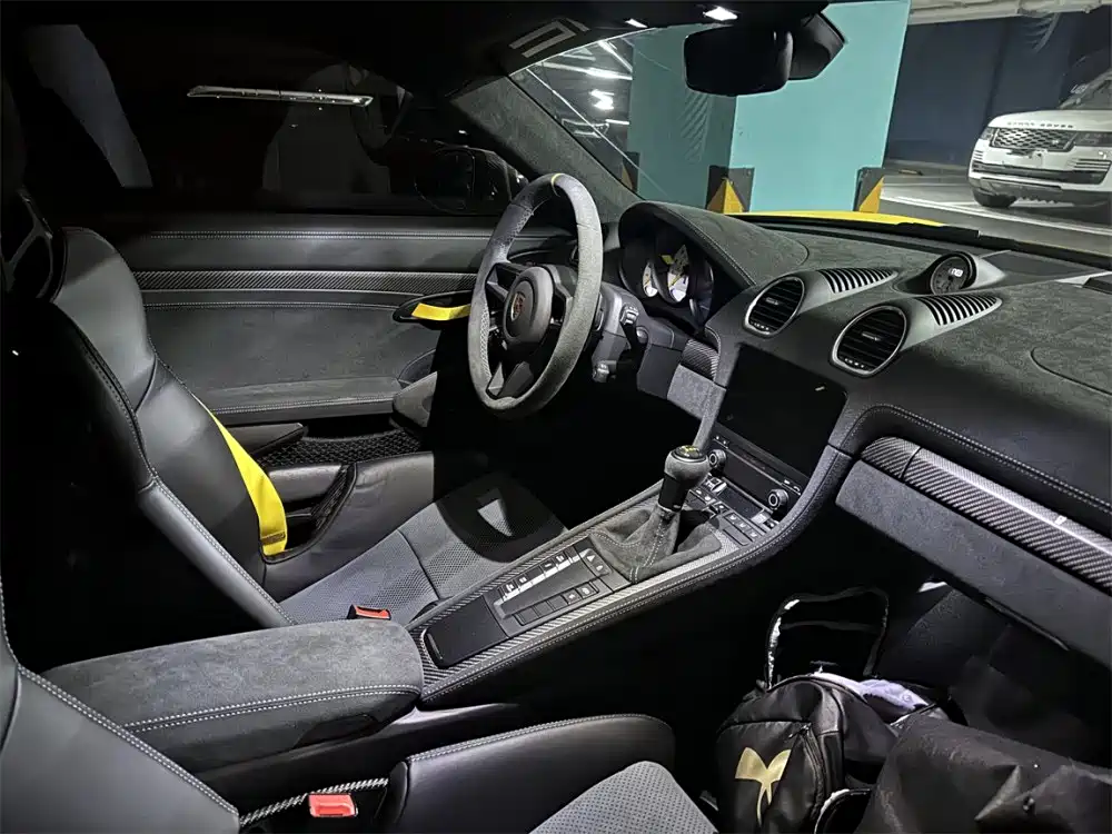 Porsche 718 Cayman GT4 RS 4.0 L