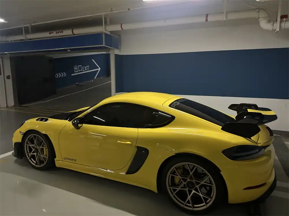 Porsche 718 Cayman GT4 RS 4.0 L