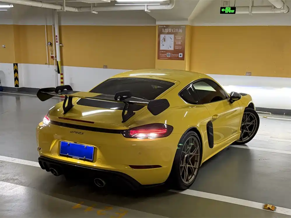 Porsche 718 Cayman GT4 RS 4.0 L