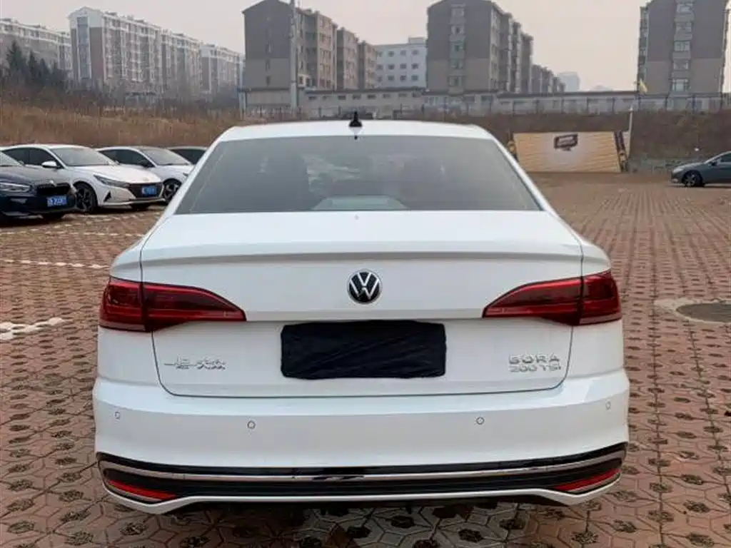 Bora 200 TSI DSG Smart Travel