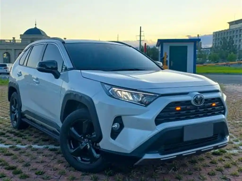 RAV4 2.0 L CVT 4 WD Style Plus