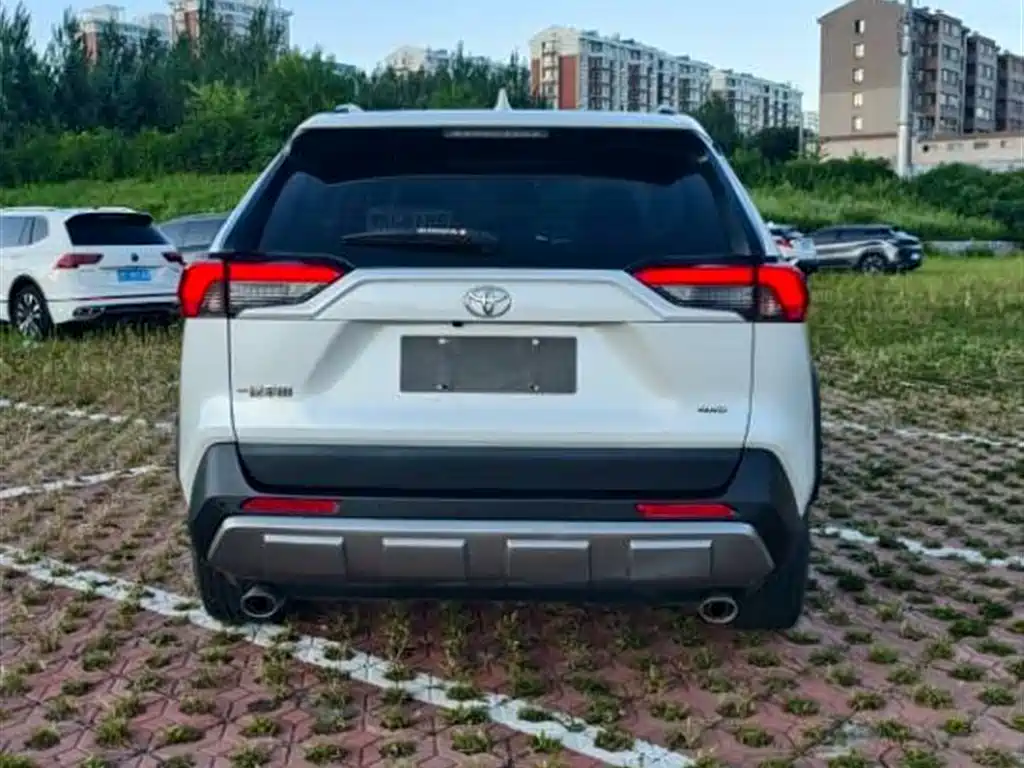RAV4 2.0 L CVT 4 WD Style Plus