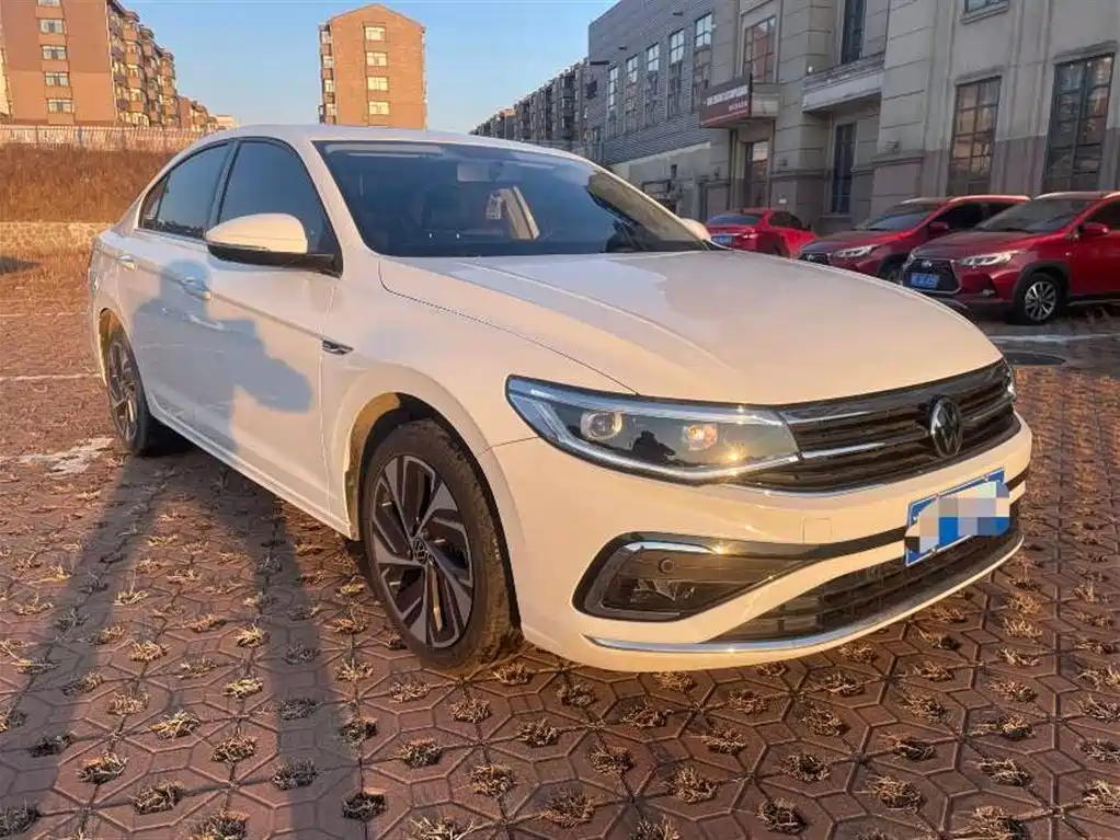 Bora 200 TSI DSG Smart Travel