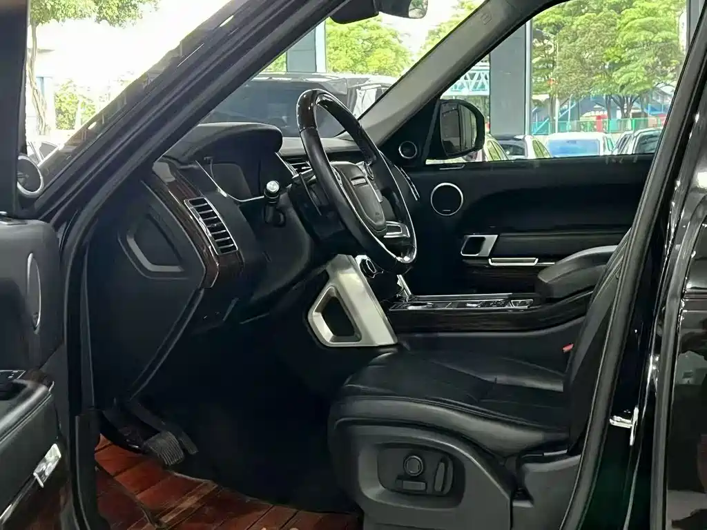 Range Rover 3.0 SC V6 Vogue