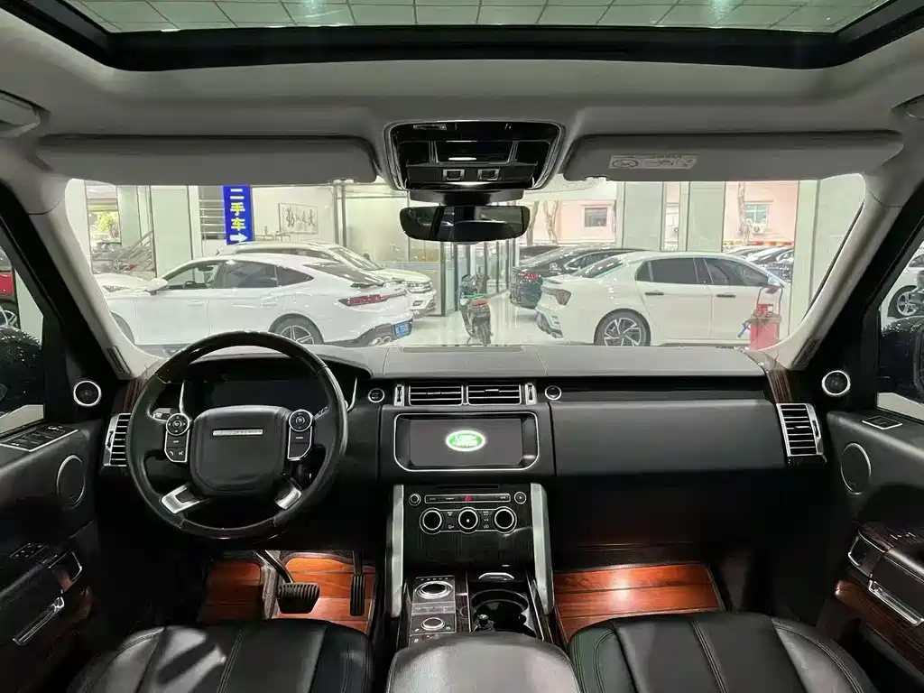 Range Rover 3.0 SC V6 Vogue