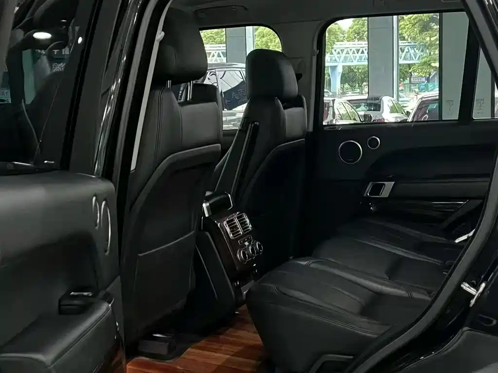 Range Rover 3.0 SC V6 Vogue