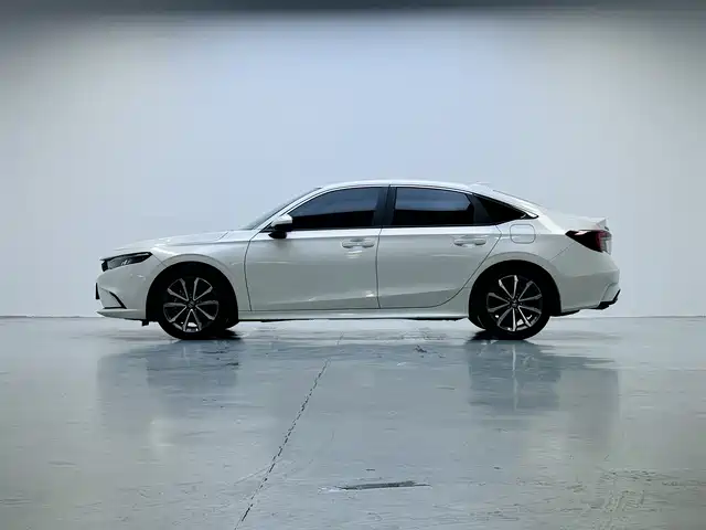 Integra 240 TURBO CVT Luxury