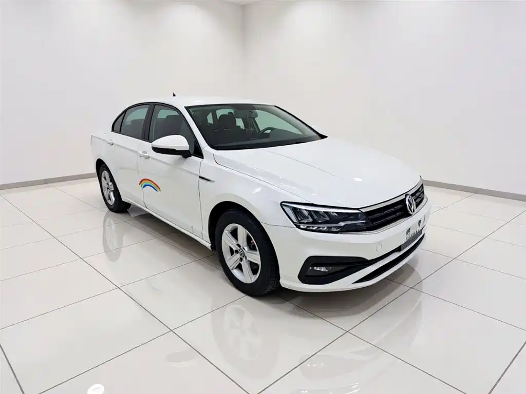 Lamando 230 TSI DSG Style CN-VI