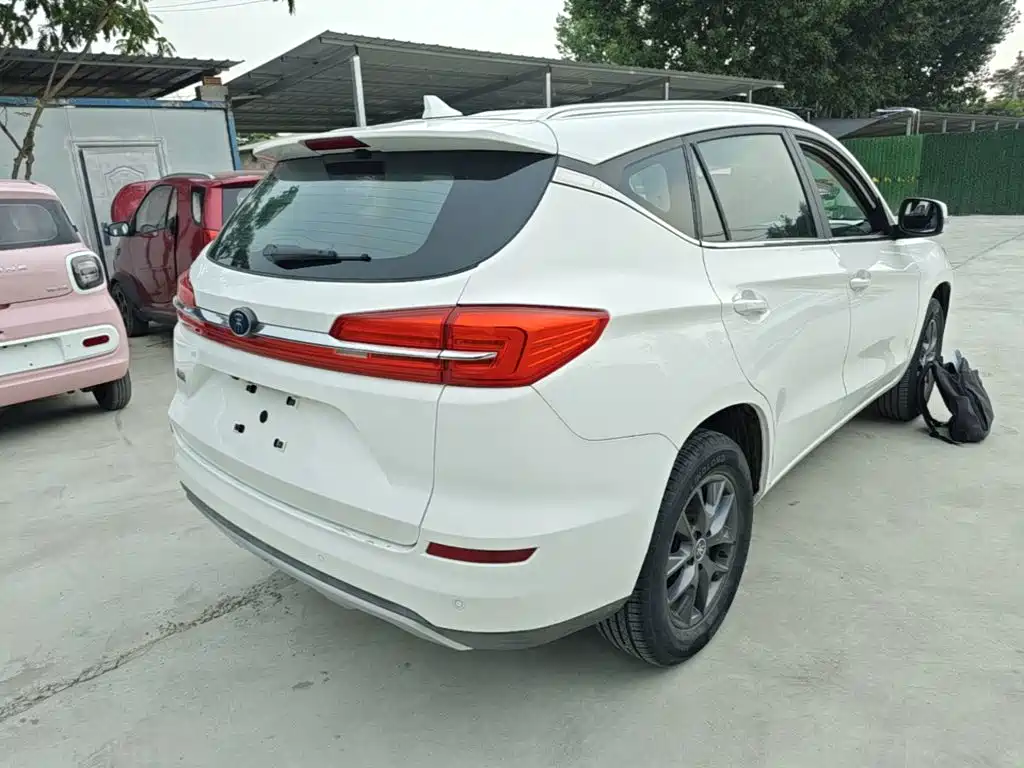 Song 宋 2020款 经典版 1.5 T 手动豪华型
