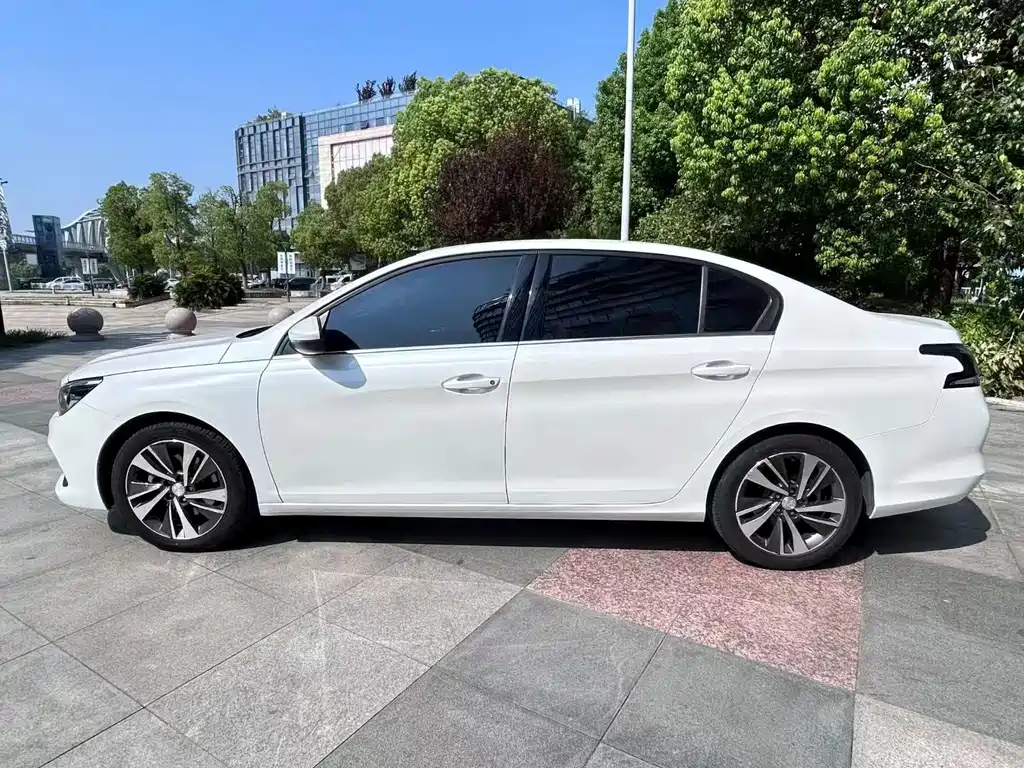 Peugeot 408 360 THP 10 th Anniversary Quality Premium
