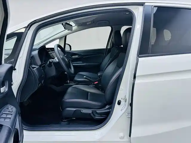Fit 1.5 L CVT Comfort