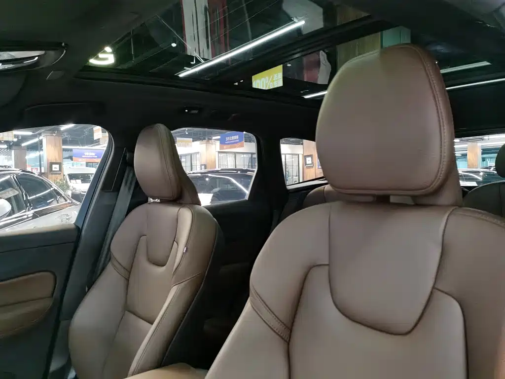 Volvo XC60 PHEV PHEV Hybrid Long Range 4 WD Smart Vision Luxury