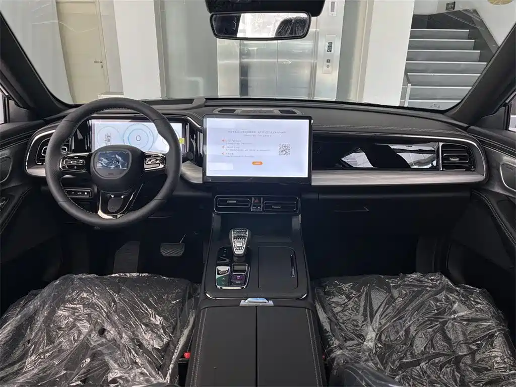 Trumpchi ES9 PHEV 143 km Pro+