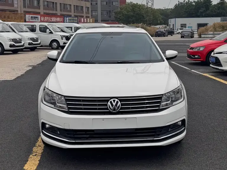Volkswagen Lavida 1.6 L Auto Comfort