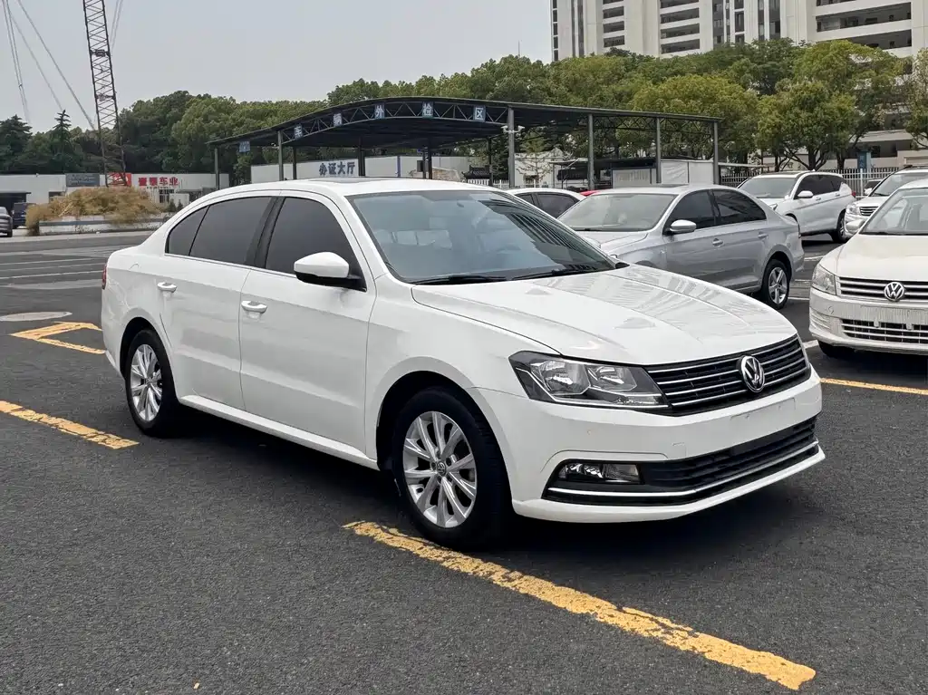 Lavida 1.6 L Auto Comfort