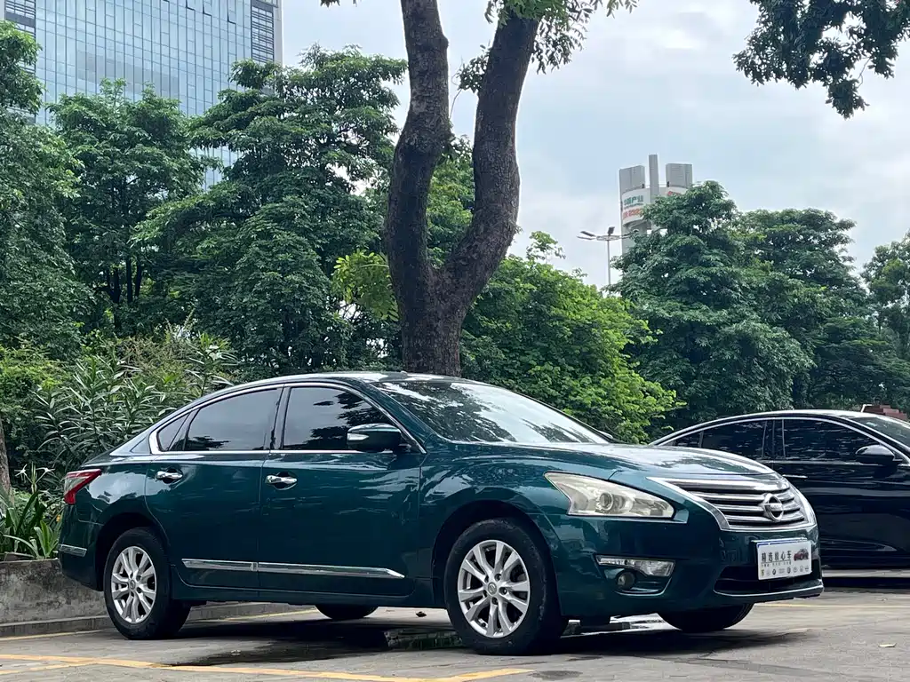 Teana 2.0 L XE Fashion