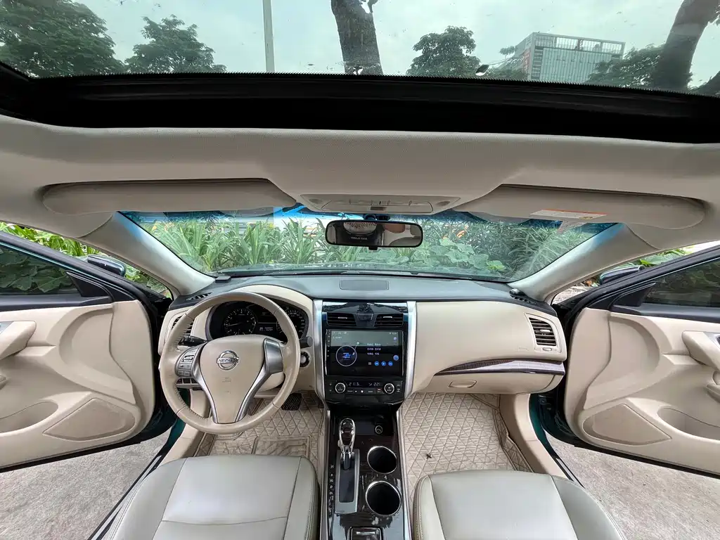 Teana 2.0 L XE Fashion