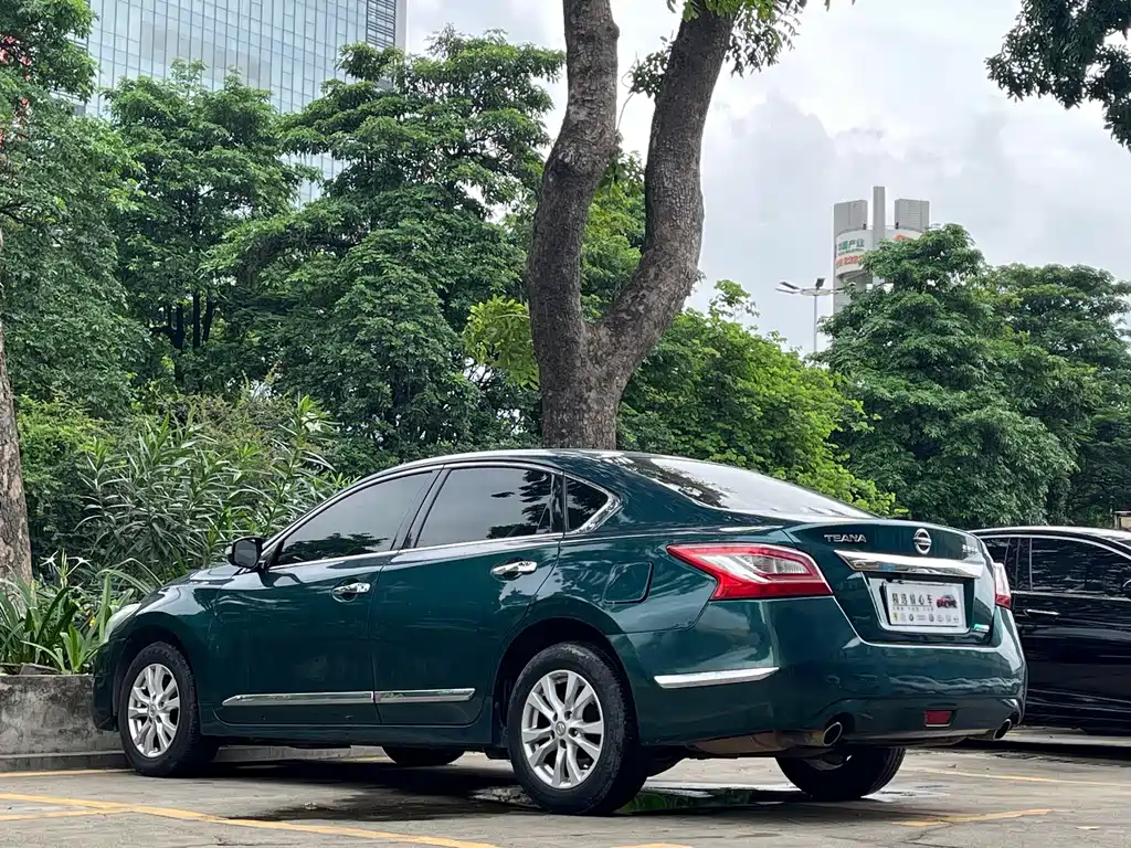 Teana 2.0 L XE Fashion