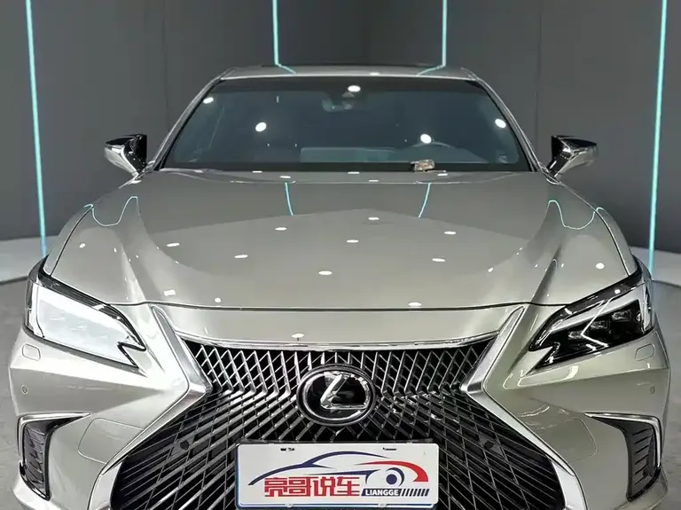Lexus ES 200 Premium Enjoyment