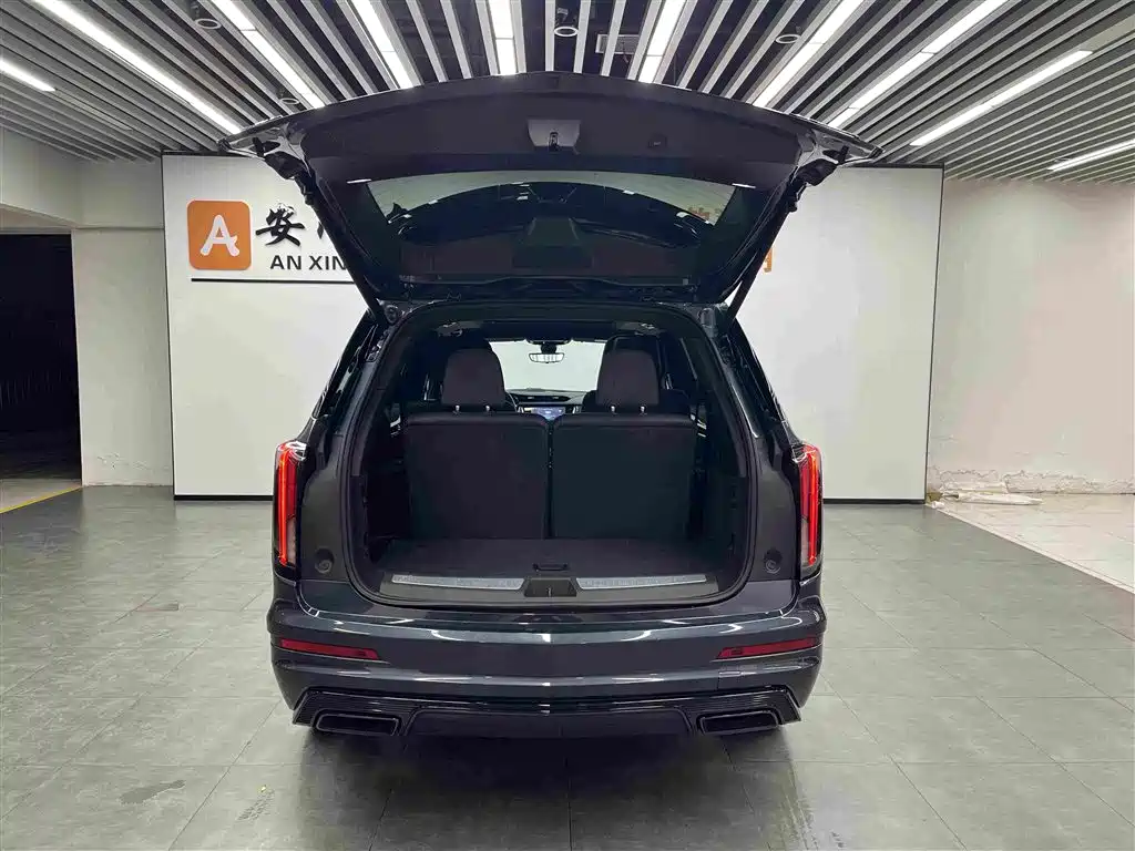 Cadillac XT6 2.0 T 6-seat 4 WD Distinguished Executive Black Label