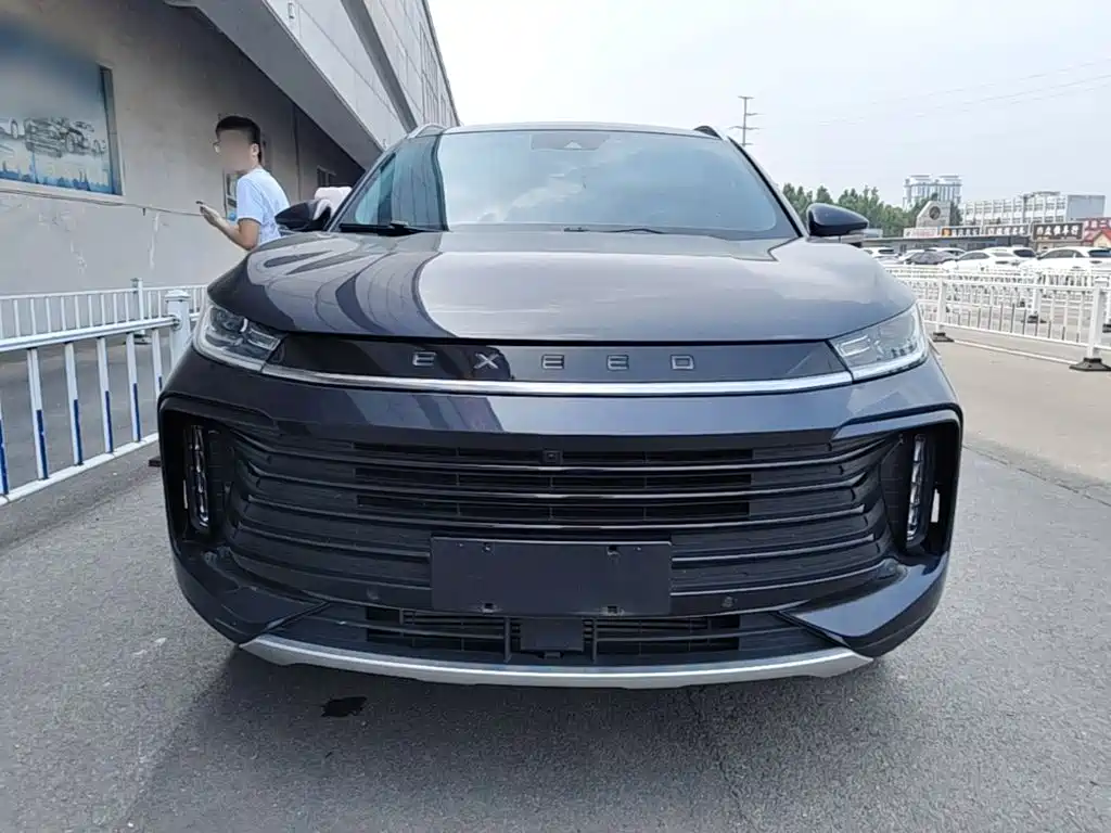 Exeed Lingyun 星途凌云 2023款 300 T 两驱星耀版