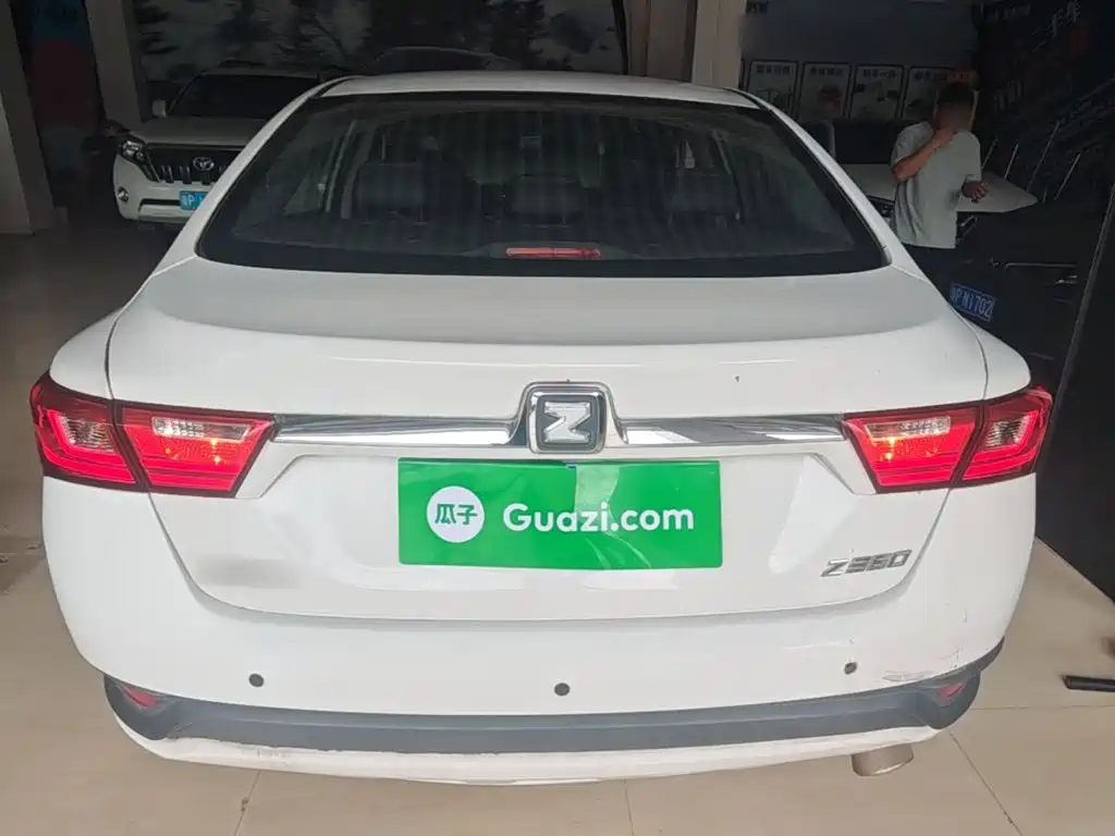 Zotye Z360 1.5 L Manual Luxury