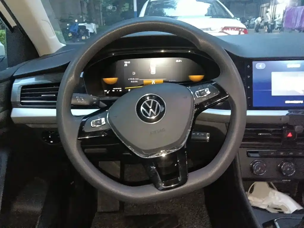 Lavida 1.5 L Auto Vision