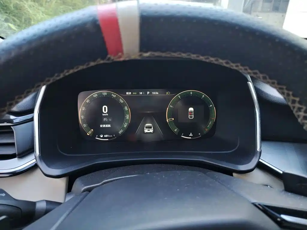 Lynk & Co 06 1.5 T Plus