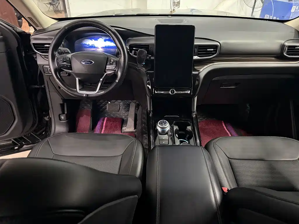 Explorer EcoBoost 285 4 WD Titanium 6-seat
