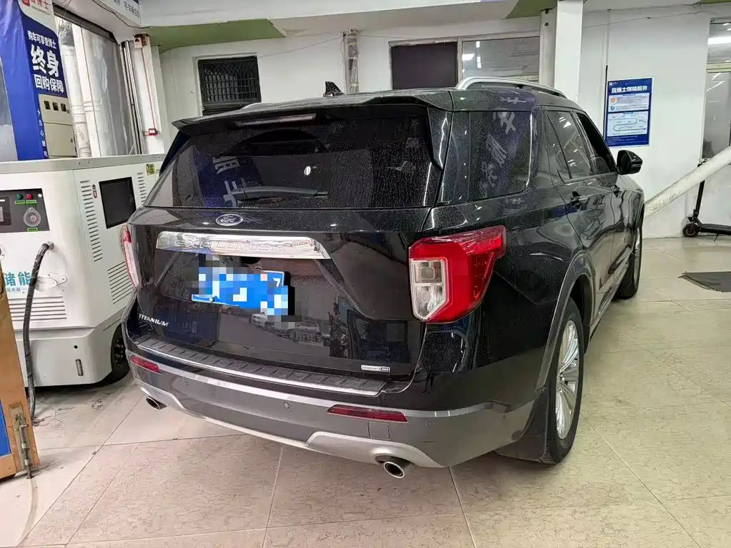 Explorer EcoBoost 285 4 WD Titanium 6-seat