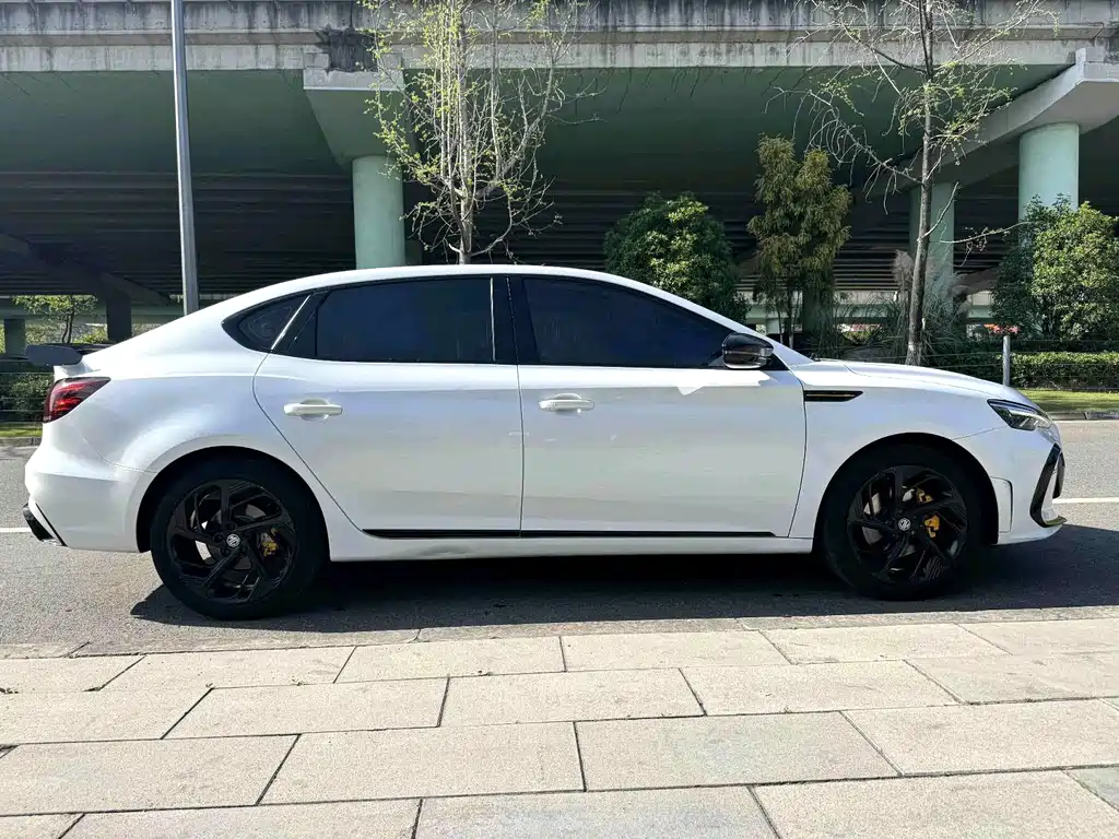MG6 Pro 1.5 T Auto Leading Trend Luxury