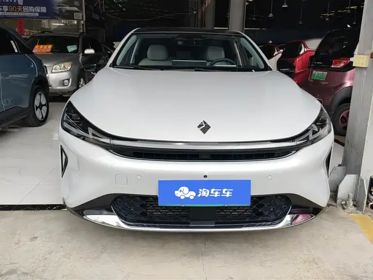 Baojun Xiangjing 宝骏享境 2025款 插混 140 km专车版